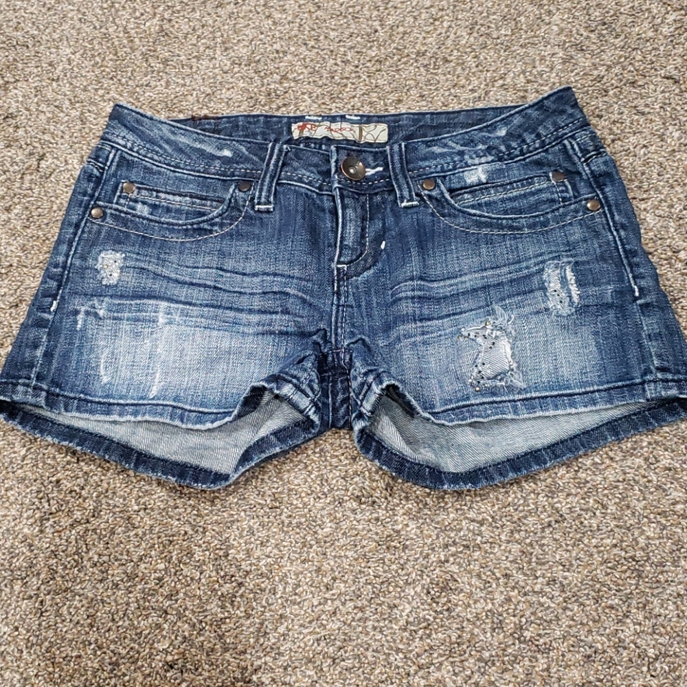 BKE shorts size 25